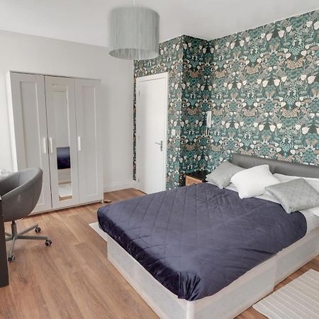 Comfy Double En-Suite Room In Barking Баркінг Екстер'єр фото