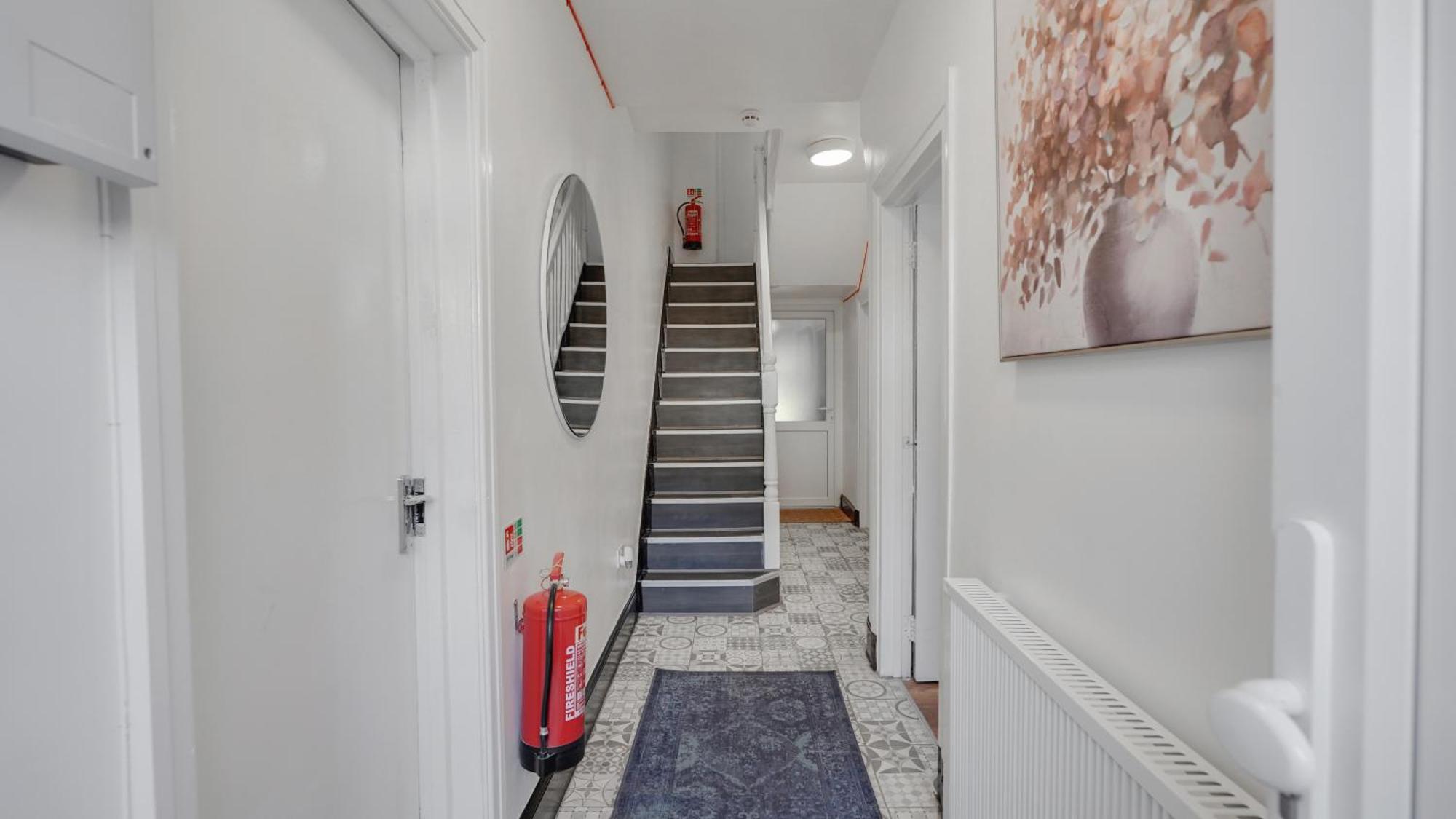 Comfy Double En-Suite Room In Barking Баркінг Екстер'єр фото