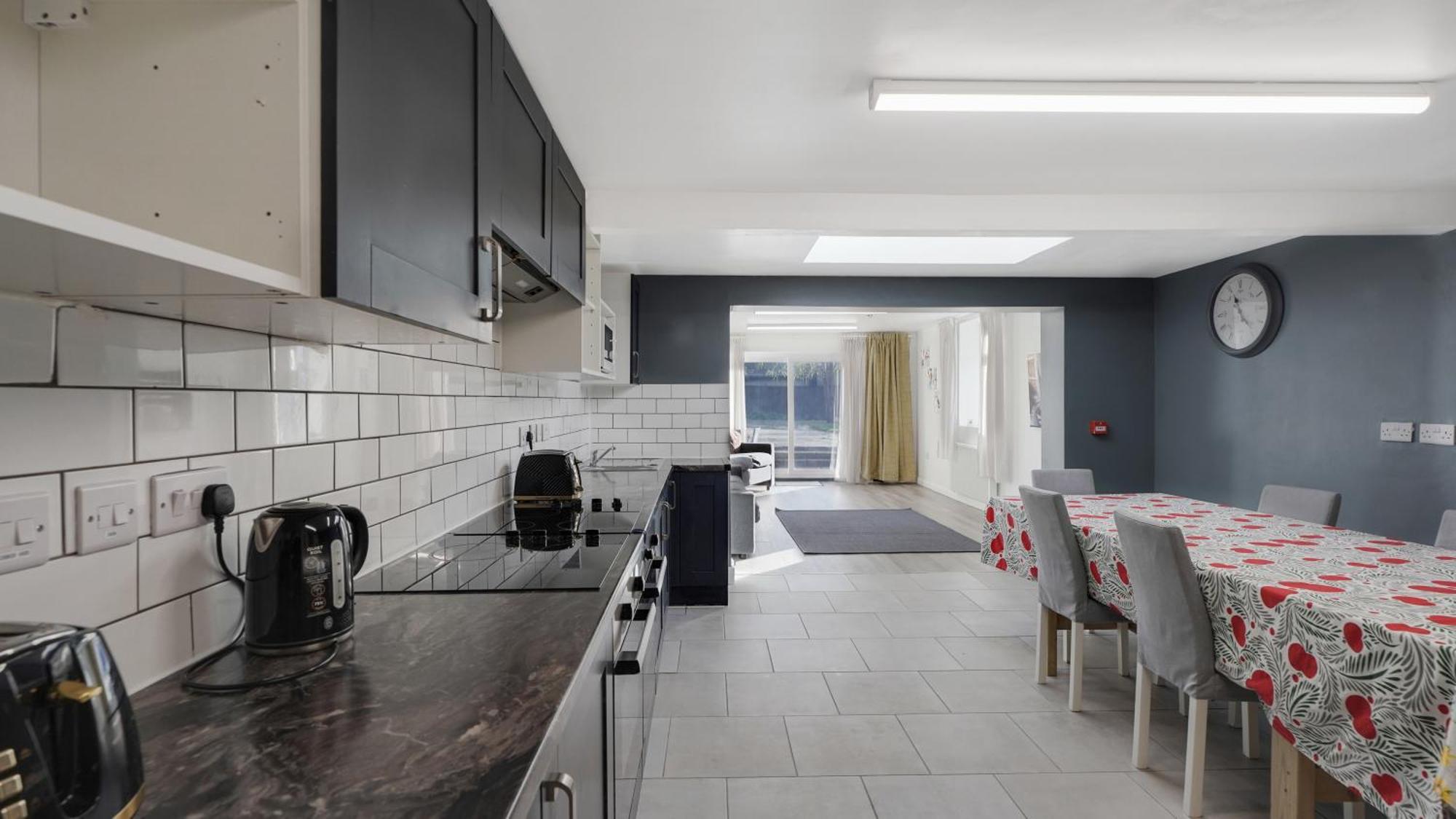 Comfy Double En-Suite Room In Barking Баркінг Екстер'єр фото