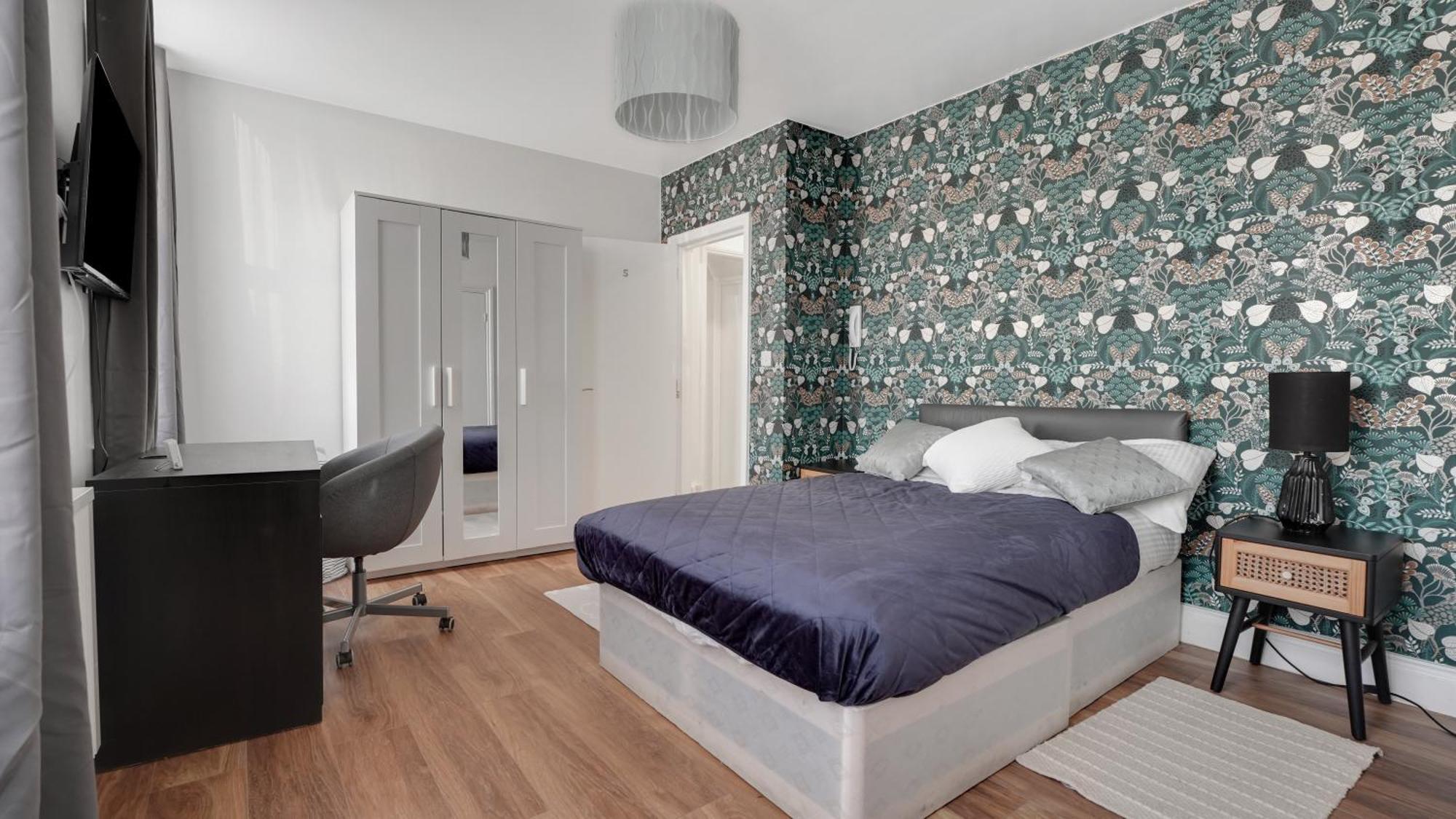 Comfy Double En-Suite Room In Barking Баркінг Екстер'єр фото
